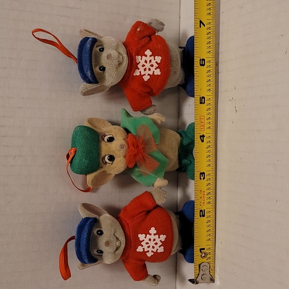 Vintage Disney Bernard and Miss Bianca Flocked Ornaments - Picture 14 of 16